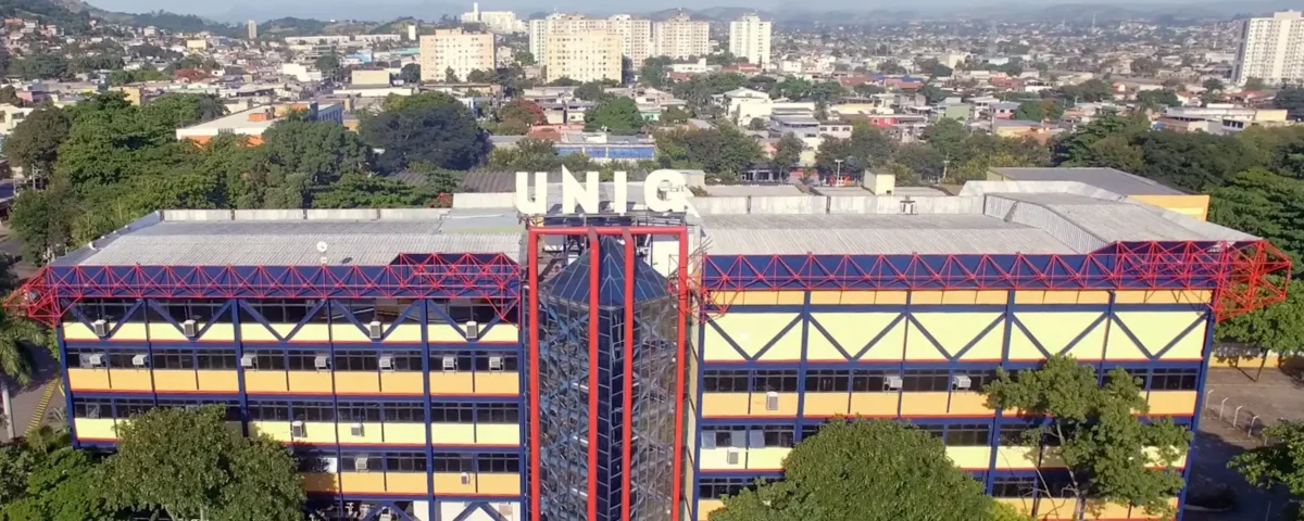 Vista superior da Universidade Iguaçu - Campus Nova Iguaçu