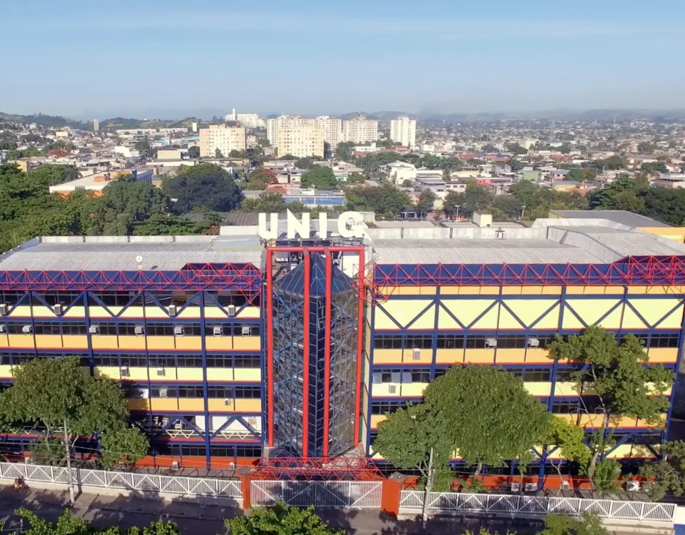 Vista superior da Universidade Iguaçu - Campus Nova Iguaçu