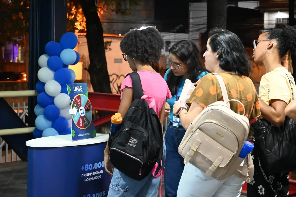 Recepção dos calouros Universidade Iguaçu