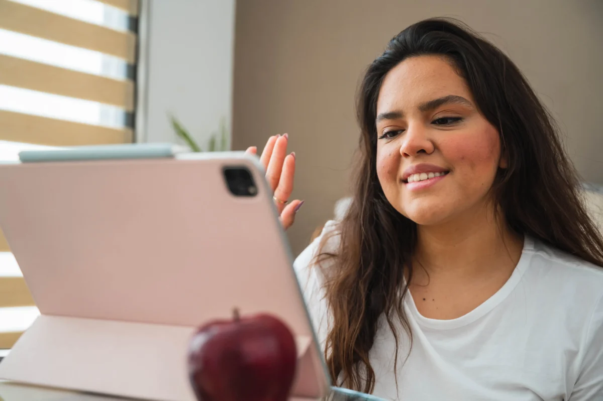 Estudante online semipresencial